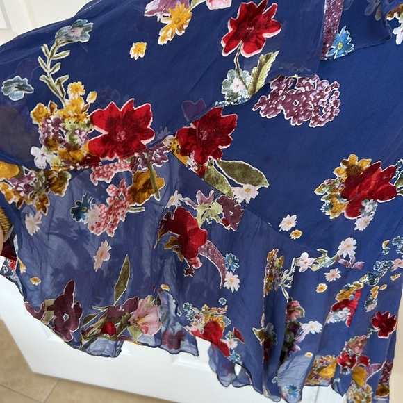 Alice + Olivia Electra Ruffled Floral Midi Dress - Picture 12 of 14